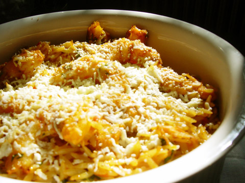 Moshari Yiouvetsi: Beef & Pasta Casserole