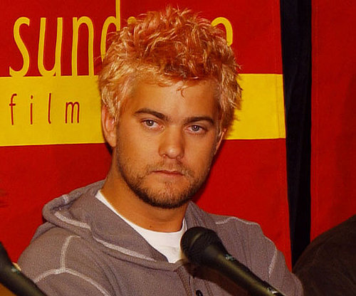 Joshua Jackson showed off some seriously blond hair at a press conference for The Laramie Project in 2002.
Joshua Jackson showed off some seriously blond hair at a press conference for The Laramie Project in 2002.