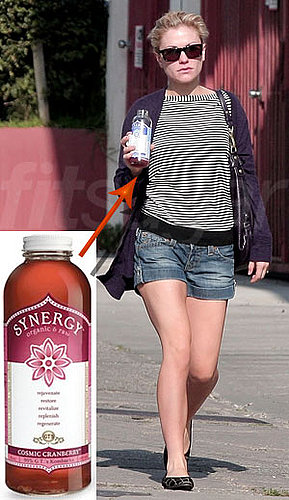 Photo of Anna Paquin Drinking Kombucha