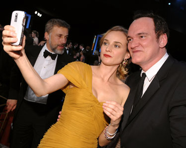 Diane Kruger's White BlackBerry Bold 9000 at the Screen Actors Guild Awards