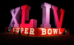 How to Draft a Date at a Super Bowl Party