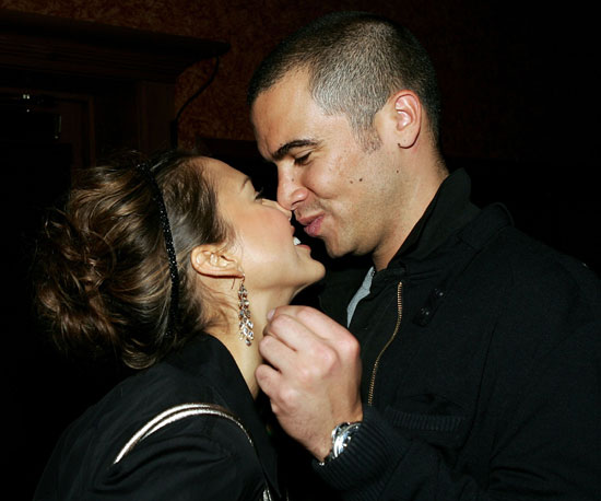 Jessica Alba and Cash Warren kissed before her appearance on Jimmy Kimmel Live at the Super Bowl in 2006.
Jessica Alba and Cash Warren kissed before her appearance on Jimmy Kimmel Live at the Super Bowl in 2006.