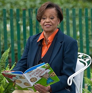 Speed Read! First Granny Carves Out Fun Life in Washington 