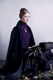 Do You Wear Necklaces Over Turtlenecks? 