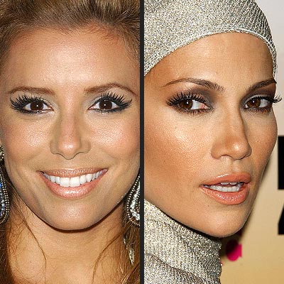 Fake eyelashes ladies ! 