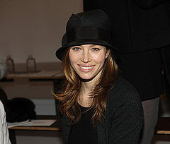 Jessica Biel's Fitness and Exercise Routine For Abs Jessica Biel's Fitness and Exercise Routine For Abs
