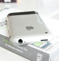 Apple Bans Screen Protectors From Retail Stores
