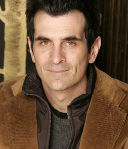 Lil Links: Ty Burrell and Wife Adopt Daughter!