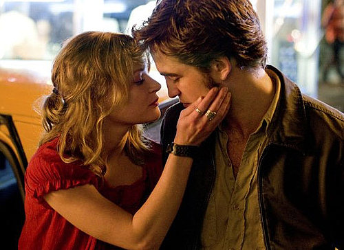 Watch A UK Exclusive Clip Plus Photo of Robert and Emilie Kissing in Remember Me! 2010-03-24 05:58:48