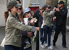 Pictures of Keri Russell And Husband Shane Deary in Canada With Son River Pictures of Keri Russell And Husband Shane Deary in Canada With Son River