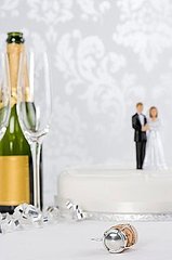 What's a More Critical Splurge: Wedding Cake or Champagne? What's a More Critical Splurge: Wedding Cake or Champagne?