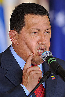 Hugo Chavez Invites Fidel Castro To Join Twitter
