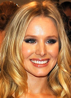 How to Do a Smoky Eye Without Getting Raccoon Eyes