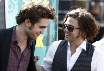 Jackson Rathbone Talks About Jamming On Set With Robert Pattinson