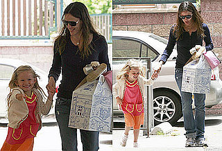 Pictures of Jennifer Garner and Violet Affleck After School in LA