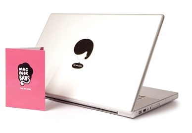 Photos of the MacBook Bros and Mos