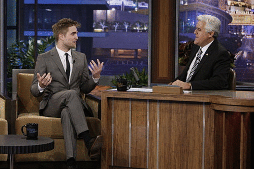 Pictures and Video of Robert Pattinson on The Tonight Show with Jay Leno 2010-06-18 21:00:45