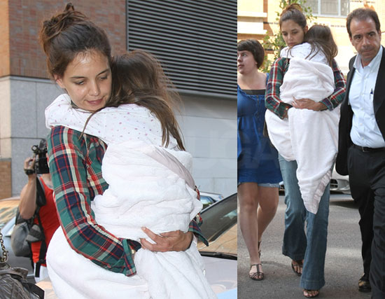 Pictures of Katie Holmes and Suri Cruise Pictures of Katie Holmes and Suri Cruise