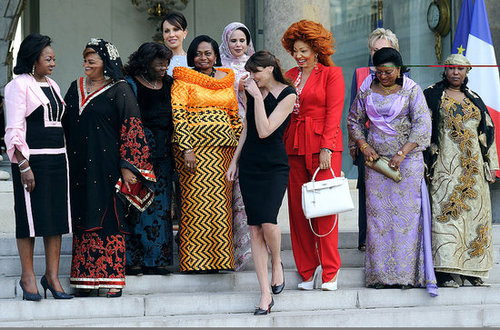 Carla Bruni-Sarkozy Poses With African First Ladies on Elysee Steps