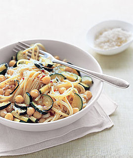 Fast & Easy Recipe for Linguine With Zucchini and Chickpeas