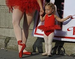 Pictures From Most Ballerinas En Pointe Record in Central Park
