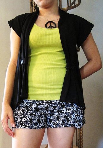 Black Short Sleeve Cardi
