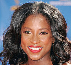 Rutina Wesley's 2010 Emmys Makeup Look Rutina Wesley's 2010 Emmys Makeup Look