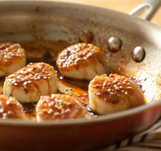 Fast & Easy Recipe for Tamari-Glazed Scallops