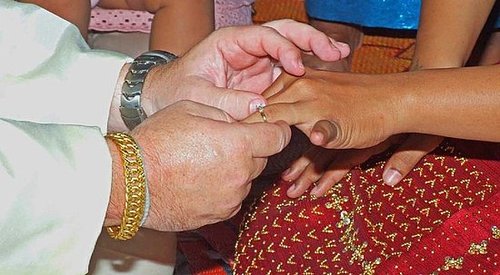 American Men Marrying Women in Thailand