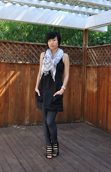 Scarf It Down