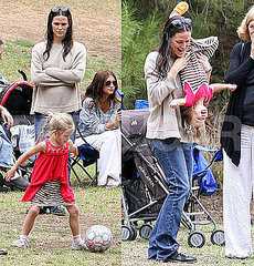 Pictures of Jennifer Garner at Soccer Practice With Violet, Seraphina, and Chris Affleck Pictures of Jennifer Garner at Soccer Practice With Violet, Seraphina, and Chris Affleck