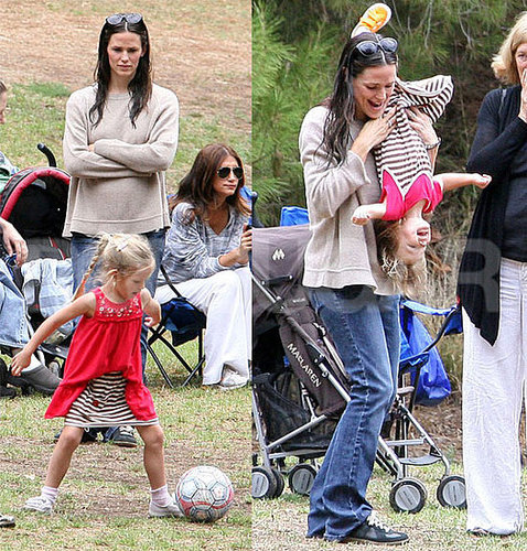 Pictures of Jennifer Garner at Soccer Practice With Violet, Seraphina, and Chris Affleck