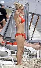 Jenny McCarthy Bikini Pictures in Miami With Boyfriend Jason Toohey Jenny McCarthy Bikini Pictures in Miami With Boyfriend Jason Toohey