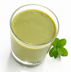 Delicious Peach Green Smoothie