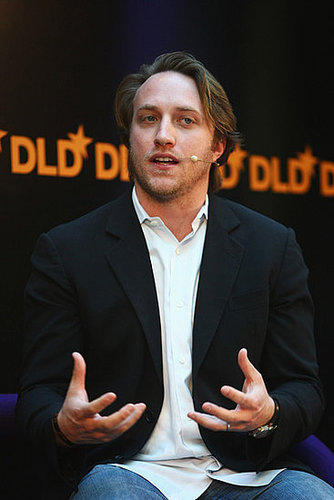 YouTube CEO Chad Hurley Steps Down