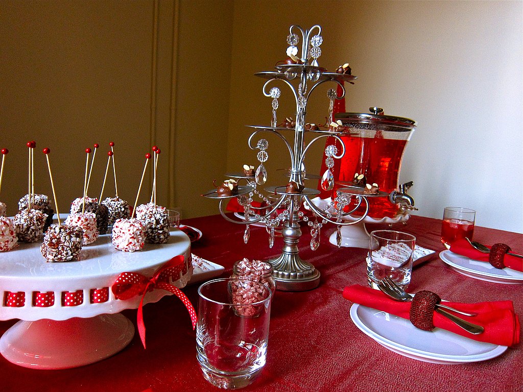 PopSugar Living Highlights: A Shirley Temple Children's Table PopSugar Living Highlights: A Shirley Temple Children's Table