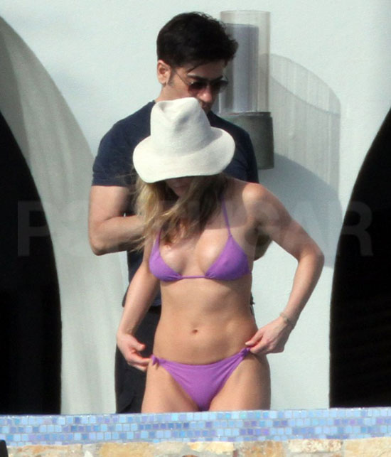 Pictures of Jennifer Aniston Bikini Pictures of Jennifer Aniston Bikini