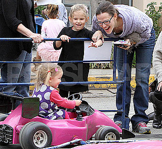 Pictures of Jennifer Garner at the Santa Monica Farmers Market With Violet and Seraphina