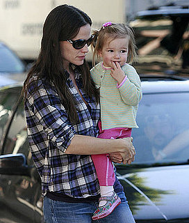 Pictures of Jennifer Garner, Violet Affleck, and Seraphina Affleck at Color Me Mine in Brentwood
