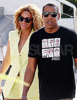 Pictures of Beyonce Knowles and Jay-Z Strolling Around Queensland, Australia