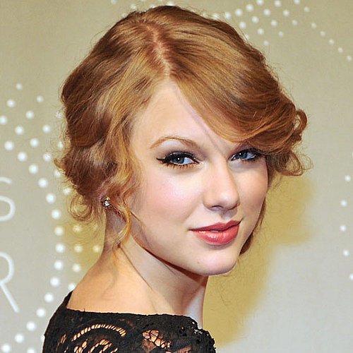 Taylor Swift's Shares Her Winged Eyeliner Trick