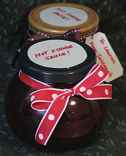 Easy Homemade Holiday Gift: Hot Fudge Sauce