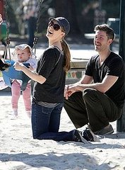 Pictures of Amy Adams and Darren Le Gallo With Baby Aviana Pictures of Amy Adams and Darren Le Gallo With Baby Aviana