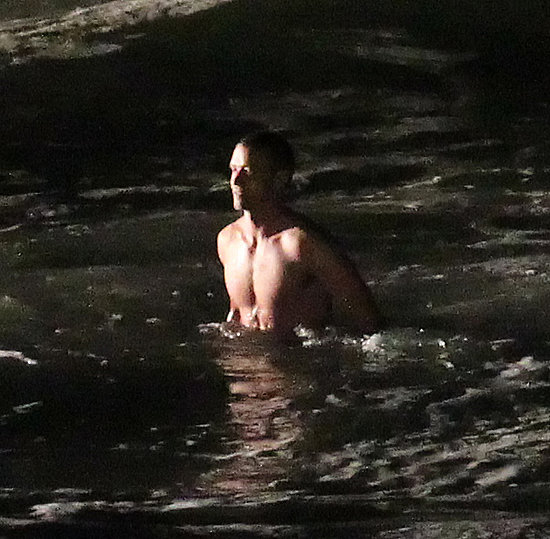 Justin Timberlake Spends His 30th Birthday Shirtless on the Set of Now! Justin Timberlake Spends His 30th Birthday Shirtless on the Set of Now!