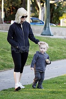 Pictures of Amy Poehler and Archie Arnett Spending a Day at the Park