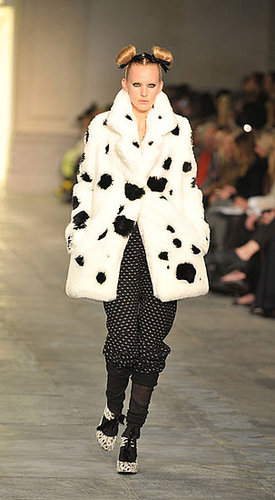 Photos of Topshop Unique at London Fashion Week Autumn Winter 2011 2011-02-20 14:17:45