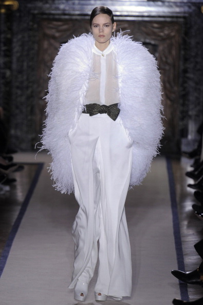 Fall 2011 Paris Fashion Week: Yves Saint Laurent 2011-03-07 16:52:18 Fall 2011 Paris Fashion Week: Yves Saint Laurent 2011-03-07 16:52:18