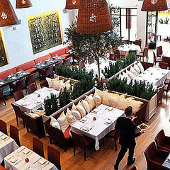 Fig & Olive Debuts Outdoor Cafe, Weekend Jazz Brunch, and Lunch Service