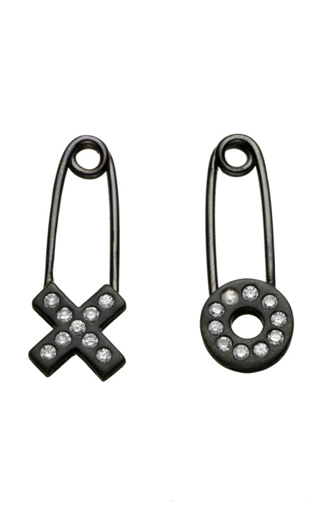 XO Earrings ($425) XO Earrings ($425)