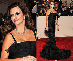 Penelope Cruz in Oscar de la Renta at the 2011 Met Gala Penelope Cruz in Oscar de la Renta at the 2011 Met Gala
